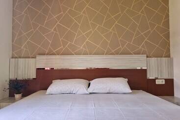 ホテル Wafaby Guest House