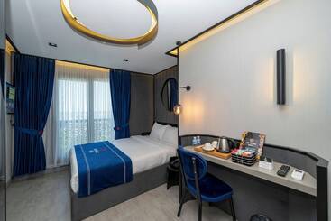 Hotel The Private Airport