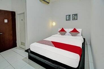 ホテル Sirih Gading Family Guest House By Oyo