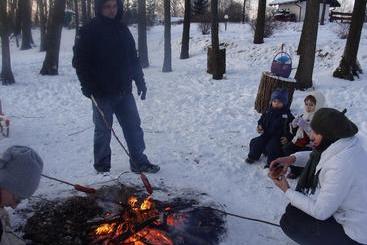 هتل Country Holiday
