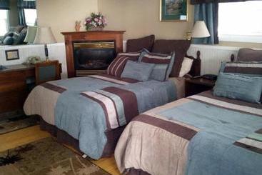 هتل Lazy E Motor Inn