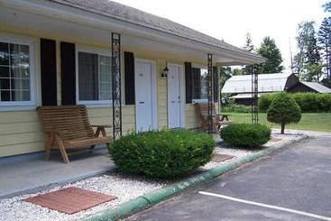 Weathervane Motel Lanesboro