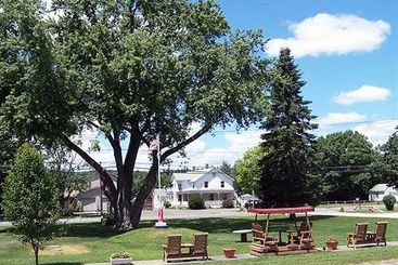 Weathervane Motel Lanesboro
