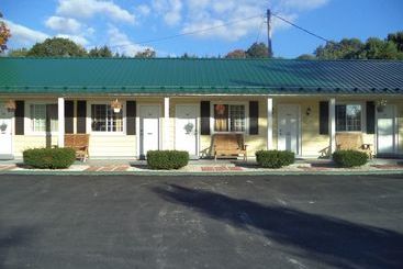 Weathervane Motel Lanesboro