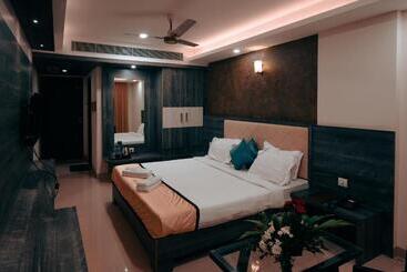 酒店 Samudyatha Inn And Suites