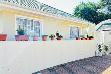 پانسیون Coastal Suite At Private Home Lyndhurst