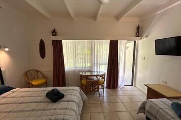 アパートホテル Magnetic Island Resort Studio