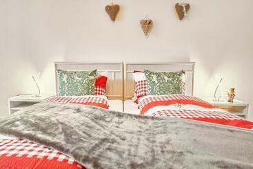 膳宿费 Double Room By Interlaken. Parking