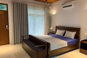 مبيت وإفطار Rani Suite And Cabin