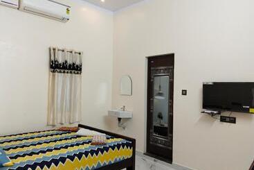 호텔 Vedhav Residency