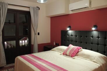 پانسیون Lidia Anturios Suites