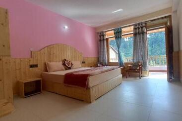 پانسیون Wood Stone Homestay