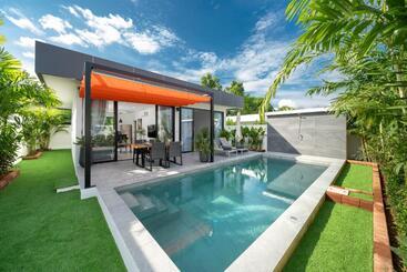 هتل Mango Hill Residence