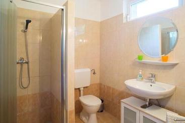 هتل Andrea Apartmanhaz