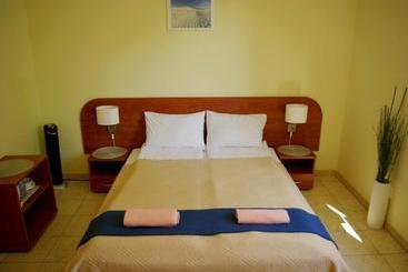 هتل Lago Apartamenty I Pokoje