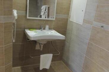 בית מלון כפרי Soleil Apartman Szeged