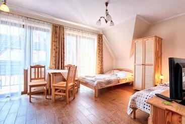 هتل Visitzakopane City Apartments