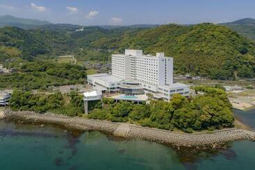בית מלון כפרי Grand Mercure Beppu Bay Resort & Spa