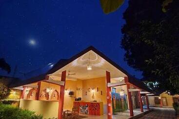 ホテル Saalwood Safari Lodge
