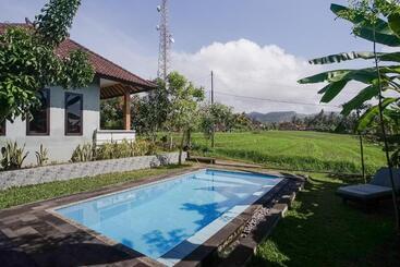 펜션 Mejan Home Stay