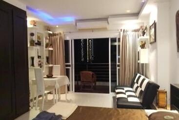 Отель Apartments Sea View Wongamat Privacy Condo
