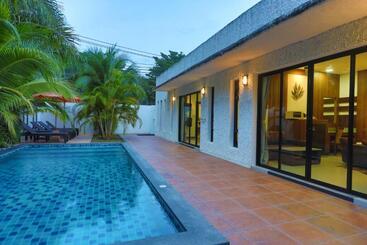 منتجع 3z Pool Villa And