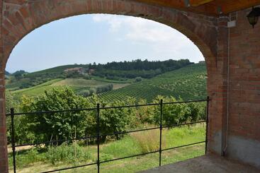 צימר Cascina Valtignosa Camere Con Vigna