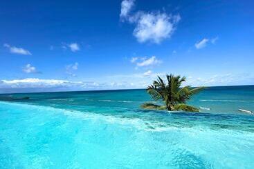 هتل Blue Mare Deluxe Bavaro Villas   Beach Suites, Concierge Service & Spa