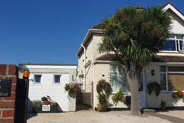 بنسيون Felpham Guest House   Self Catering