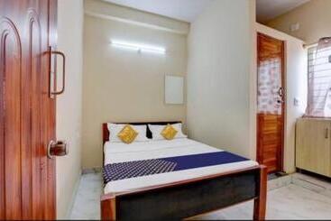 فندق Urban Stay Ambika