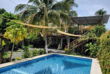 בית מלון כפרי Hostal Copacabana Sv