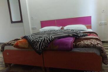 酒店 Rocks And Pine Auli