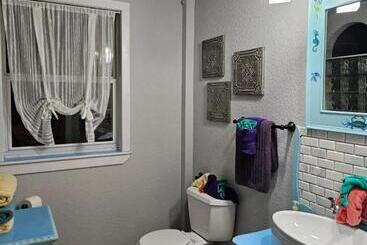 فندق The Beach House At Si Como No Inn