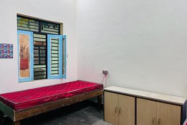 Jd Hostel & Pg