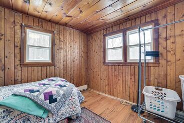 کلبه Michigan Cabin Retreat: 5 Mi To Sturgeon Bay Beach