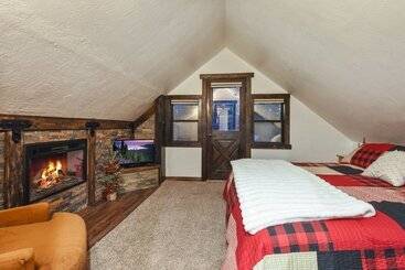 コテージ Tahoe Pines Cabin