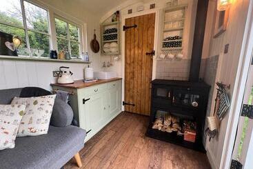 کلبه Shepherd Hut Glamping In Northumberland