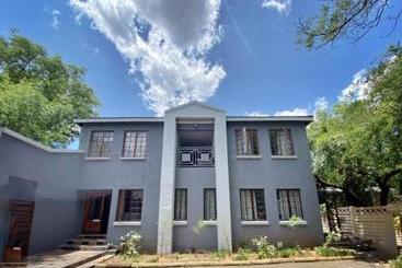 تختخواب و صبحانه Boutique@milner Guesthouse