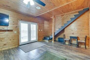 Сельский дом Cherokee Lake Cabin W/ Deck & Kayaks!