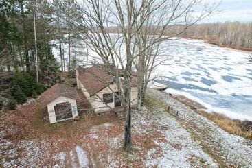 קוטג'' Mason Cabin W/ Private Dock On Marengo Lake!