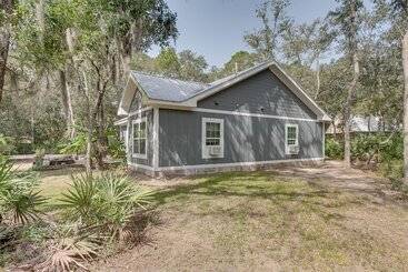 茅舍 Charming Darien Hideaway W/ Porch, Near Downtown!