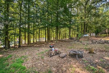 بيت ريفى Peaceful Lake Hartwell Hideaway W/ Boat Dock!