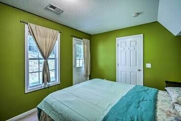 بيت ريفى Spacious Acworth Home W/ Deck ~ 1 Mi To Lake