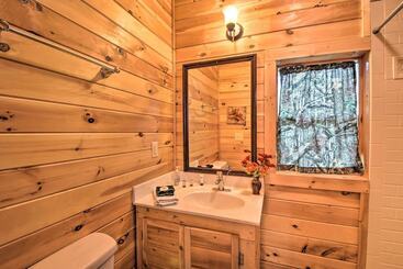 بيت ريفى The Apple Dumpling Cabin: Pool Table, Grill