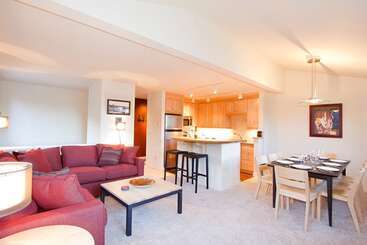 کلبه Lulu City 5b By Avantstay Across From Lift #7 10 Minute Walk To Downtown