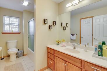 بيت ريفى Spacious Poconos Home ~ 12 Mi To Camelback Resort!