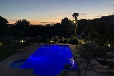 מלון דירות Mythos Apts Rentit