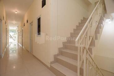 هتل Rawa Buntu House Redpartner