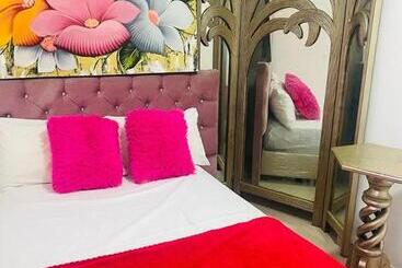 پانسیون Premium81street