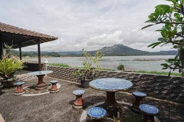 호텔 Baruna Lakeside View